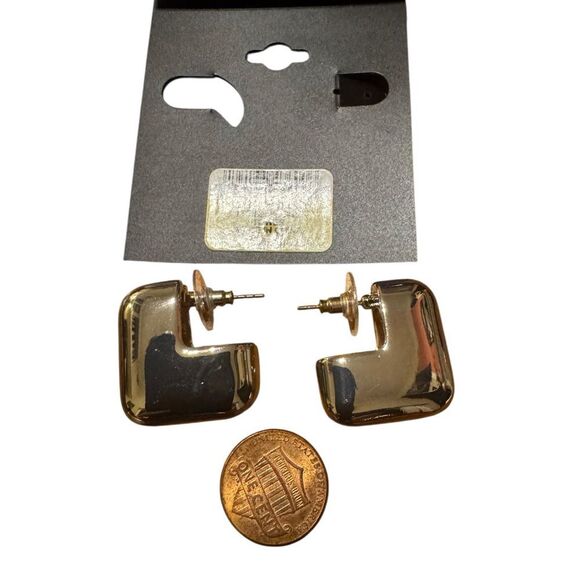 I.N.C. International Concepts
Two-Tone Square Double-Row Huggie Hoop Earrings - Picture 4 of 4